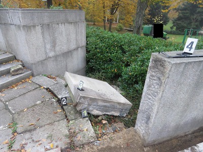 Policie hledá svědky nehody u parku v jablonecké ulici Sadová