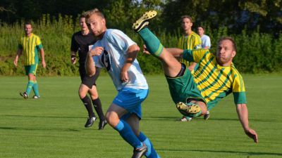 Ve východní I.B třídě na čele kvartet týmů