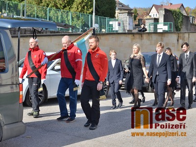 Obrazem: Poslední rozloučení s Adolfem Klepšem