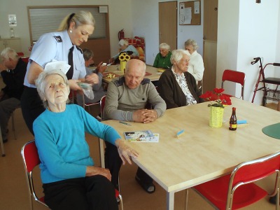 Policisté besedovali se seniory v Jabloneckých Pasekách