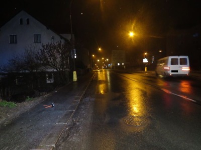 Policie hledá svědky údajného střetu auta s chodcem ve Vrkoslavicích