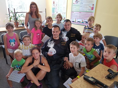 Na příměstský tábor v Jablonci přijela za dětmi policejní hlídka