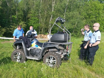 Policisté kontrolovali motocyklisty v lesích u Rádla a Rychnova