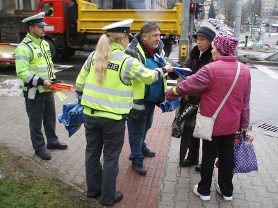 Policisté se v Jablonci zaměřili na viditelnost chodců 