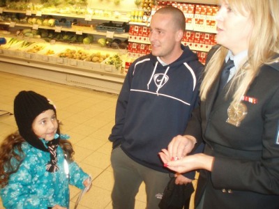 Policisté varují o Vánocích před zloději. Osobně zjišťovali situaci ve Mšeně