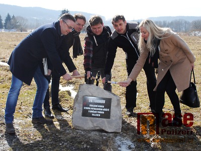 V Turnově podepsali smlouvu na stavbu hřiště s umělým povrchem