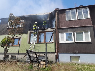 Hořel finský domek v Desné