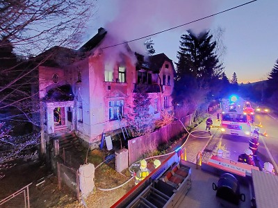 Hasiči zasahovali u požáru domu na Smržovce