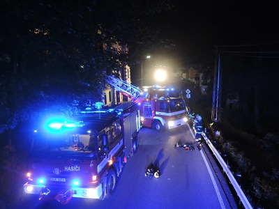 V Janově nad Nisou hořel dům. Příčinou bylo stropní svítidlo