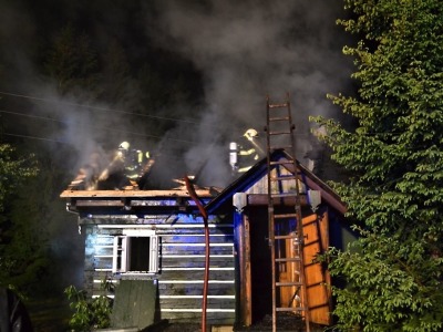 V Kořenově hořela roubenka, škoda se odhaduje na půl milionu