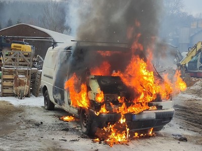 K požáru dodávky došlo ve Smržovce