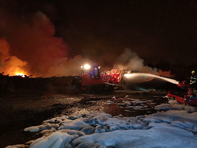 VIDEO: Odřad HZS LBK zasahoval u požáru v Tisové na Sokolovsku