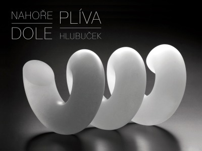 Nahoře — Dole je výstava dvou sklářských výtvarníků v galerii N