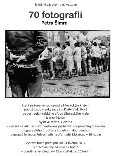 Petr Šimr slaví výstavou 70 fotografií na Krajském úřadu kulatiny
