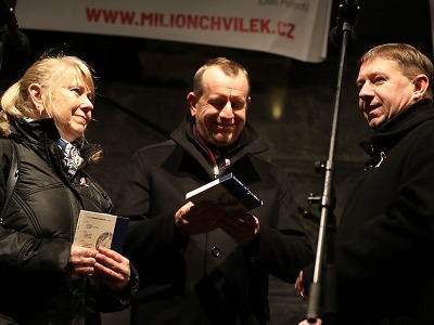 Mincovna předala pamětní medaile rodinám Jana Palacha a Jana Zajíce