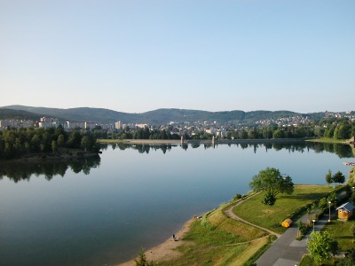 Vody v přehradě je hodně a je kvalitní, řádí zde ale vandalové
