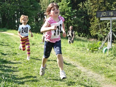 Sezónu přespolních běhů odstartovali ve Vysokém nad Jizerou