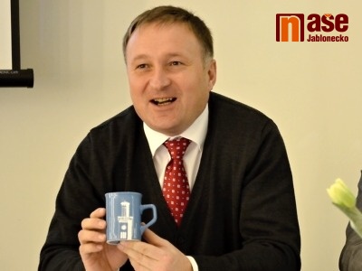 Jablonecká radnice představila nové hrnečky na primátorský svařák