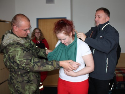 Mladí zdravotníci letos soutěžili u hasičů ve Mšeně