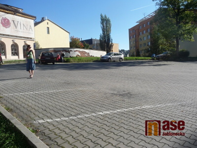 Architekti provedli Jablonečany po městských prolukách