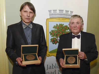Autor foto:Michal Vele Ceny Pro Meritis 2016 byly předány Janu Strnadovi a Janu Vízkovi