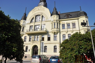 Z honosné radnice zřídili ubytovnu pro textilní dělnice