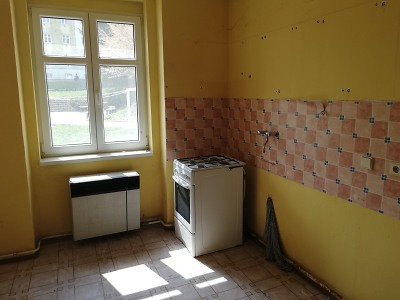 Do konce června chtějí v Jablonci opravit deset městských bytů