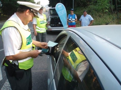 Akce Řídím, piju nealko pivo probíhala v jablonecké ulici Turnovská