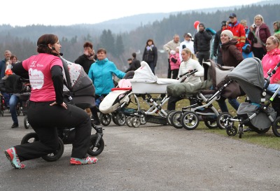 U přehrady vybrali díky závodům s kočárky dva tisíce pro Jedličkův ústav