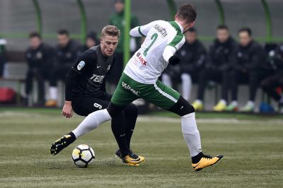 Kanonáda juniorky na umělce