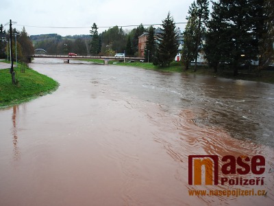 Foto i Video: V Pojizeří jsou zvýšené hladiny řek