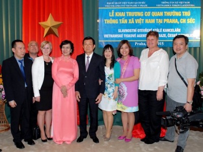 Při zahájení Roku vietnamské kultury byla i ředitelka jabloneckého Šenýru