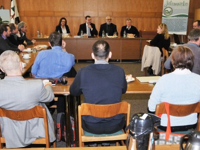 Kraj chce ušetřit na odměnách členům dozorčích rad