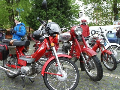 Příznivci Jawy se o víkendu sjedou do Rokytnice