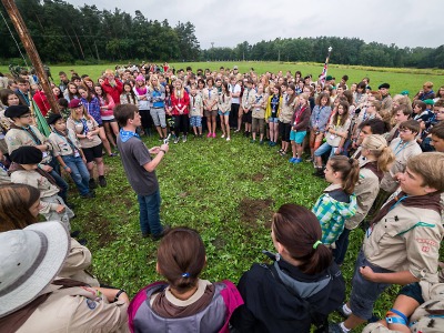 Tisíc skautů z celého světa přijelo na Středoevropské jamboree do Doks