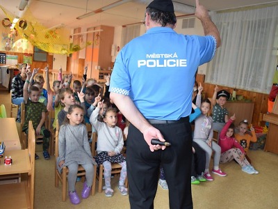 Autor foto:Archiv MP Jablonec Děti mají nejraději policejní výstroj