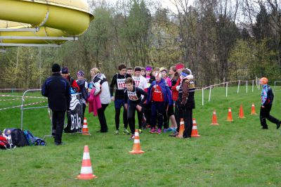 Ve středu se u bazénu koná 18. Jablonecký mládežnický aquatlon