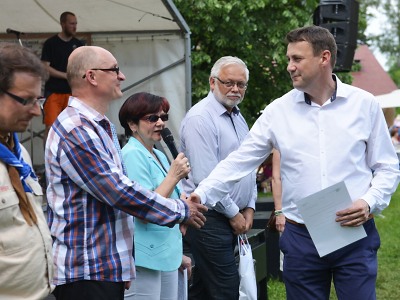 Titul mistrů řemesla převzali v Turnově kovář, sklář i výrobce masek