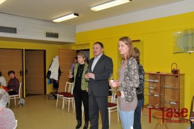 Obrazem: Starosta popřál seniorům v DPS Palackého 