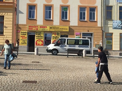 Strážníci na Dolním náměstí přispějí k bezpečnosti v centru Jablonce