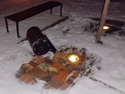 Jablonečtí strážníci pomáhali starší ženě, a také chytali vandaly