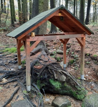 Voda z dobrovodské studánky není vhodná k pití