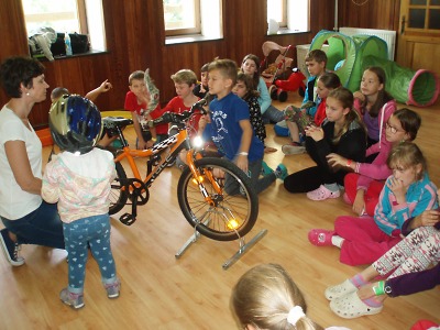 Děti na táboře v Janově se poučily o bezpečném chování na silnicích