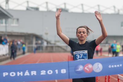 Lukáš Červenka a Tereza Čapková mistry ČR v aquatlonu