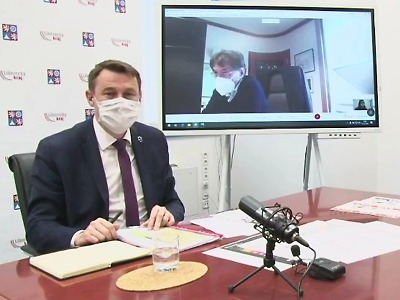 Autor foto:KÚ Libereckého kraje/ reprofoto z videa Počet aktuálně nakažených v našem kraji mírně vzrostl o 776 případů