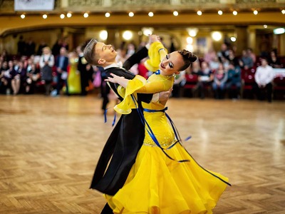Úspěch juniorského tanečního páru TK Koškovi na mezinárodní soutěži