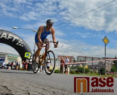 Na přehradu se vrátil Český pohár v triatlonu II. - hlavní závod