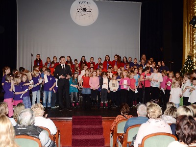 Tříkrálové zpívání v jabloneckém divadle zakončilo vánoční svátky