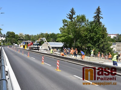 Opět pokračuje rekonstrukce mostu na průtahu městem Turnov
