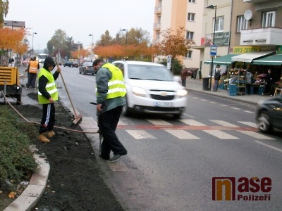 Kraj dává obcím pozemky na vybudování chodníků